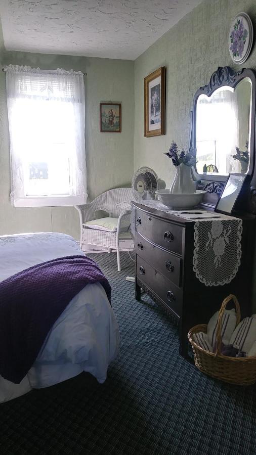 Moore'S Specialties Fundy Bay House Rental Gardner Creek Экстерьер фото