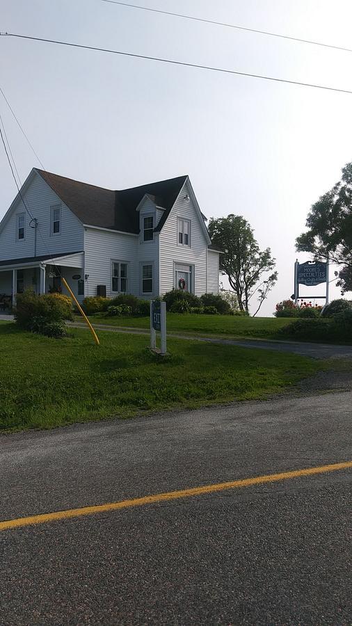 Moore'S Specialties Fundy Bay House Rental Gardner Creek Экстерьер фото